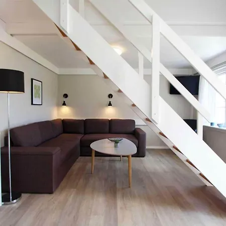Xciii Feriehus *